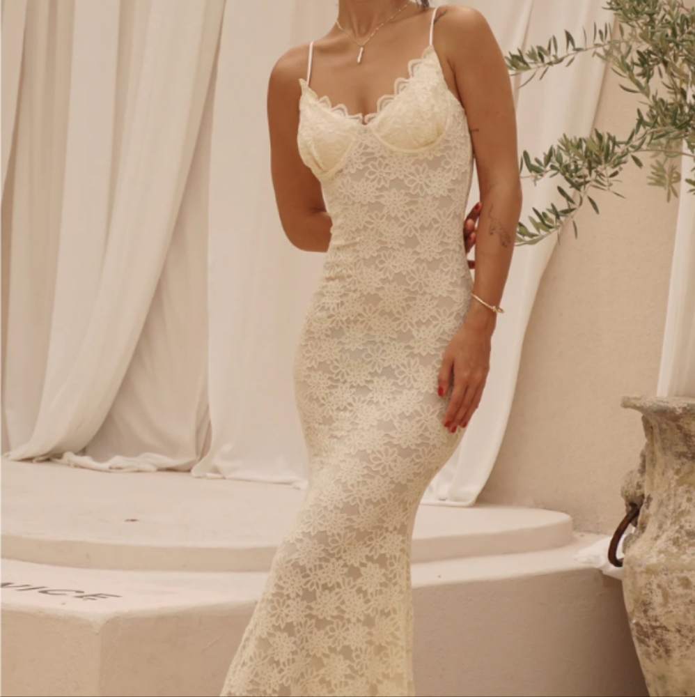 NWT Joelle Lace Cupped Maxi Dress - Ivory - Picture 3 of 6